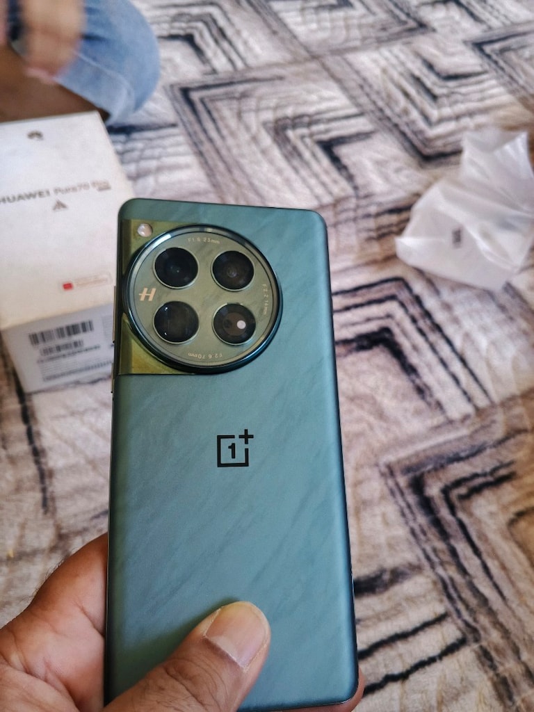ONE PLUS 12 512 GB RAM 16+16 - 2