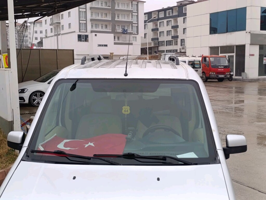 ACİL SATILIK FORD CONNECT 6 yıllık sahibinden - 6