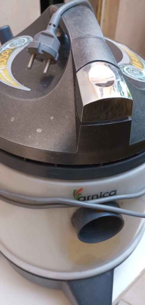 ARNİCA HALI YIKAMA MAKİNASI TEMİZ KULLANIŞLI PAZARLIKSIZ 1500 - 2