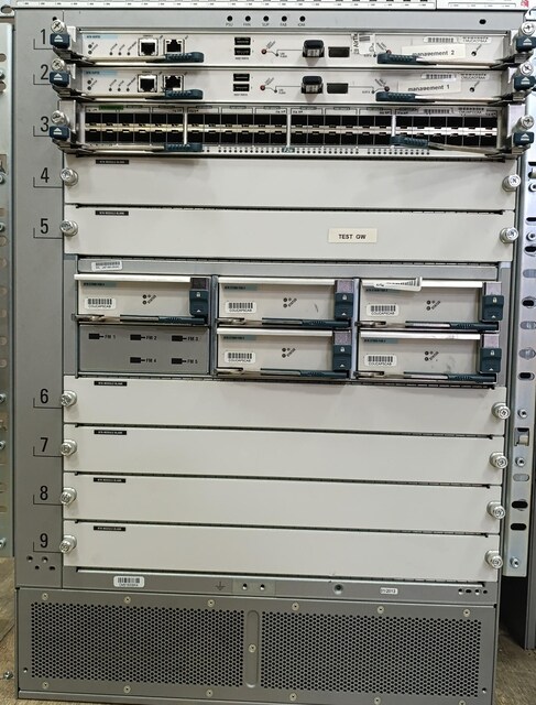 Cisco Nexus 7000 (N7K-C7009) 9 Slotlu Modüler Şasi ve Switch Seti