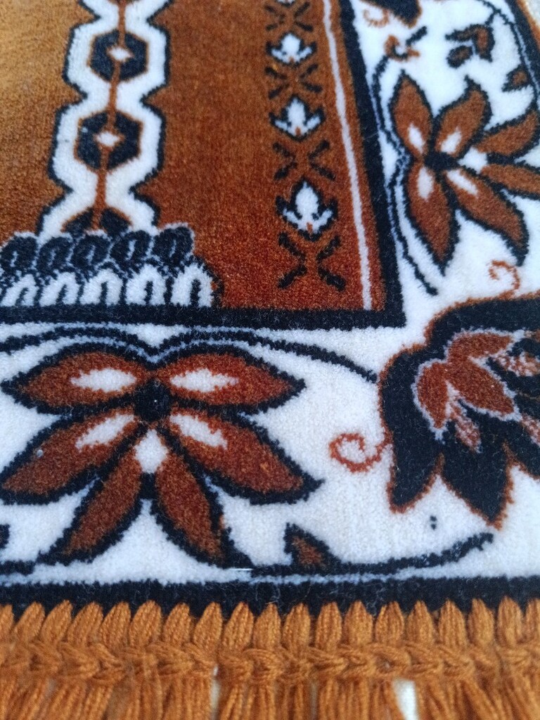 Klasik Desenli Seccade - 2