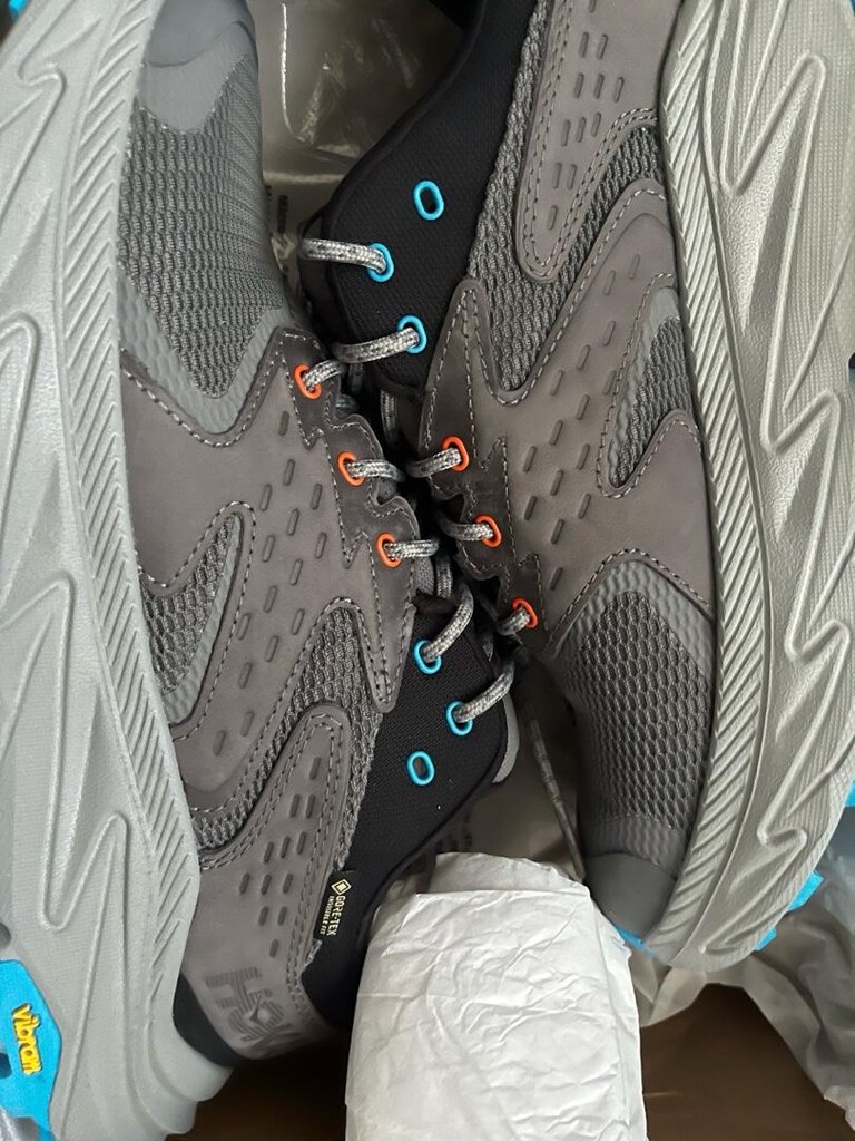 HOKA marka su geçirmez koşu ve arazi şartları için uygun spor ayakkabı - 5