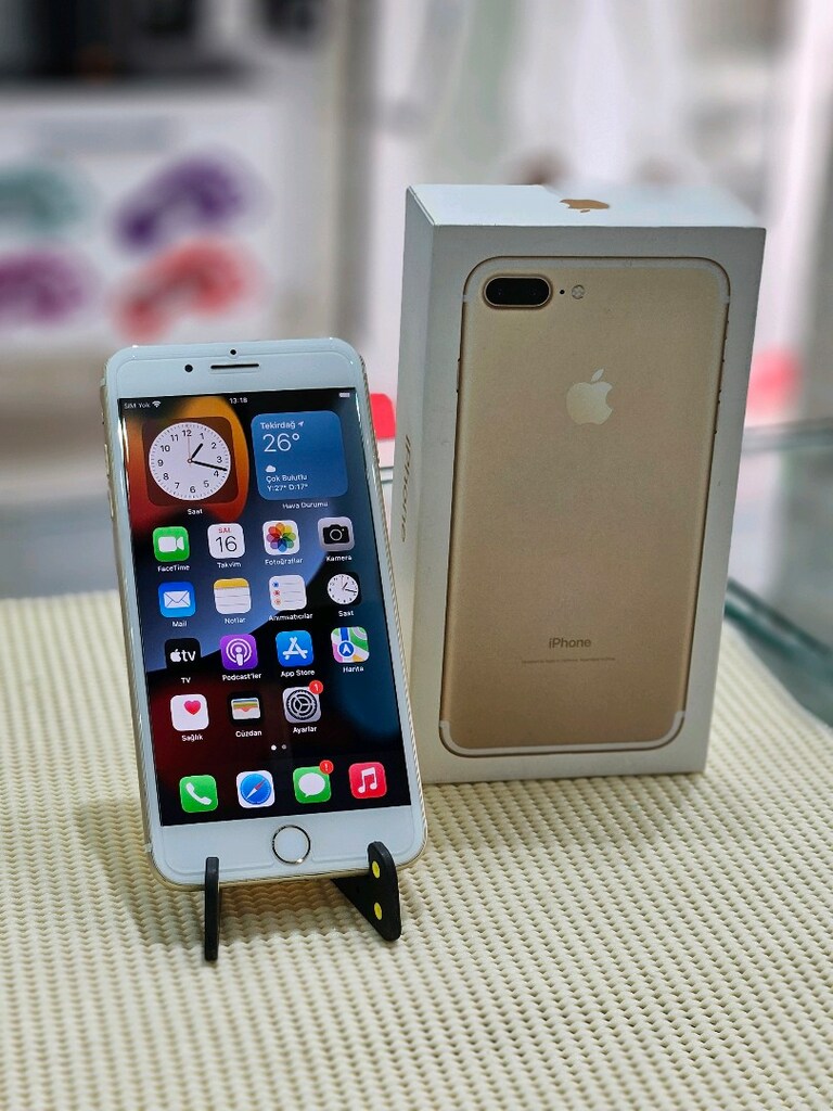 iPhone 7 Plus Gold - 2