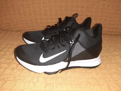 nike kutu fatura yok 1 kez denedim 28,5 cm ic taban olcusu