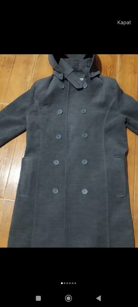 Kapişonlu Kaşe kaban..Bir çok kaşe kaban, mont
Mavi, Zara, uspolo