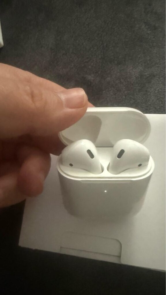 airpods - 2
