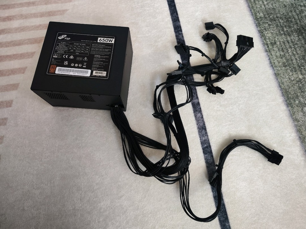 PSU Fsp marka 650 watt 80+ bronze güç ünitesi - 2