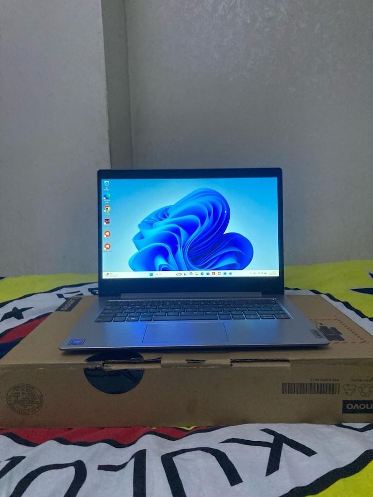 Lenovo idapad1