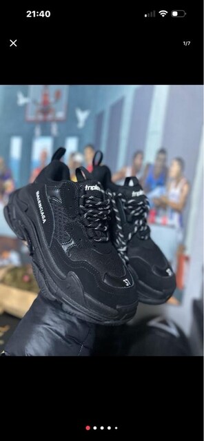 Blenciaga Triple s