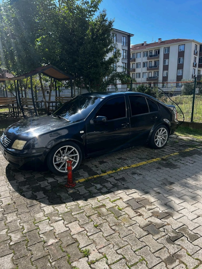 Volkswagen Bora 1.6 - 2