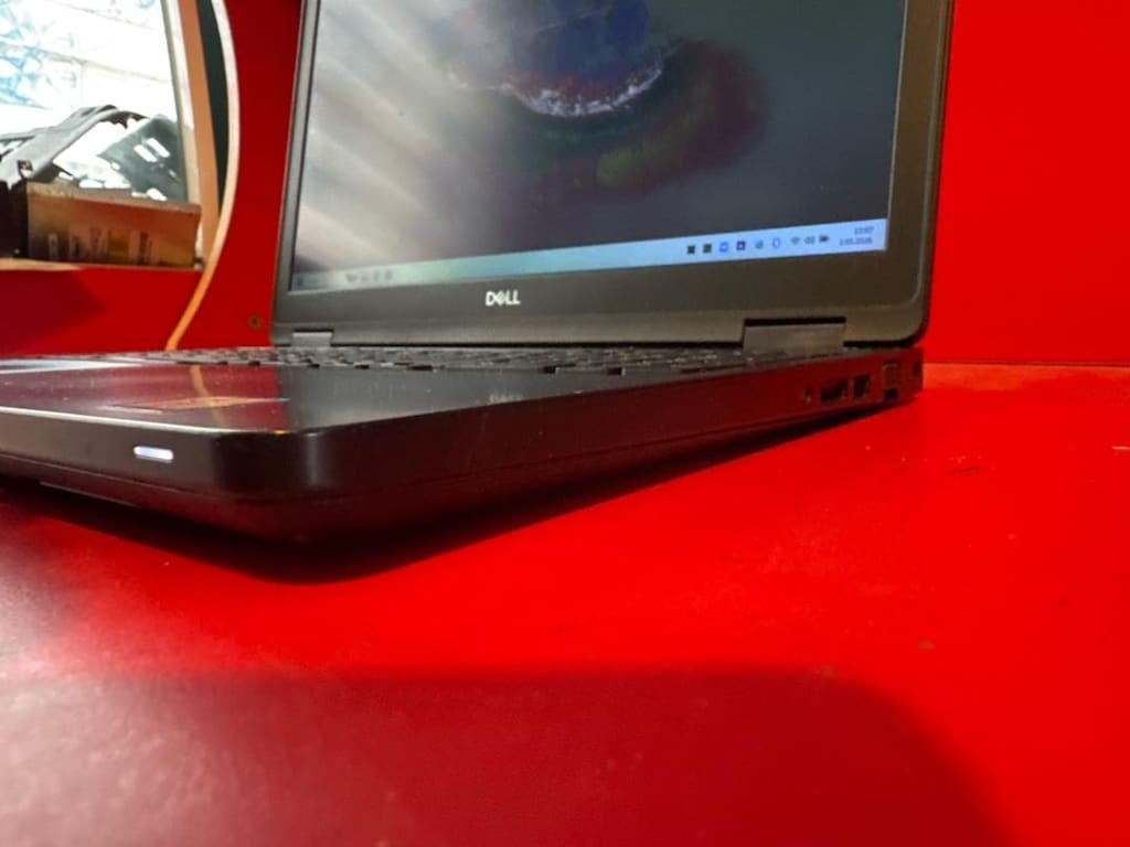i7 DELL LATITUDE 5580 LAPTOP PC DIZUSTU BILGISAYAR - 7