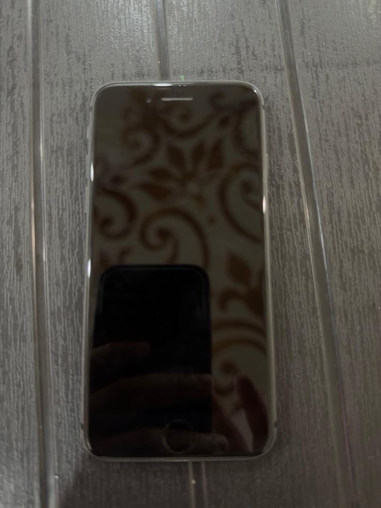 TERTEMİZ İPHONE 8 64 GB - 2