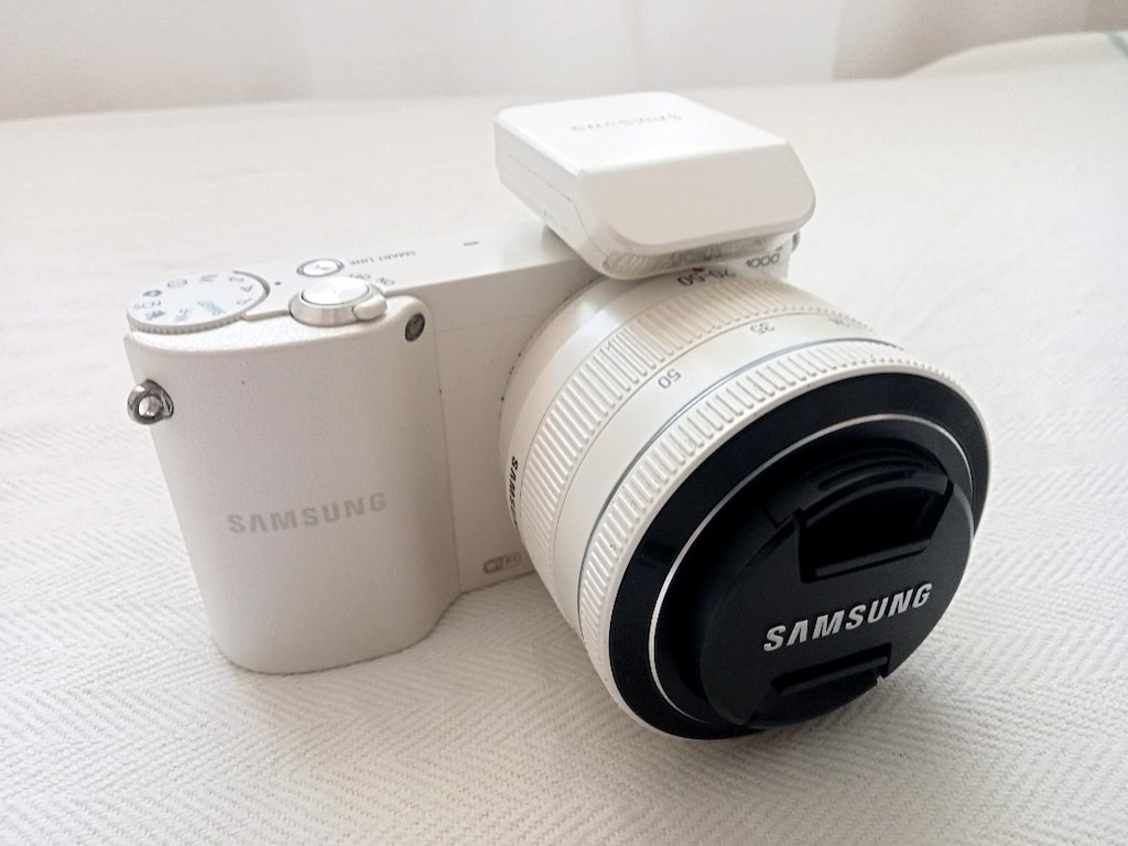 Samsung NX1000 Fotoğraf Makinesi - 2