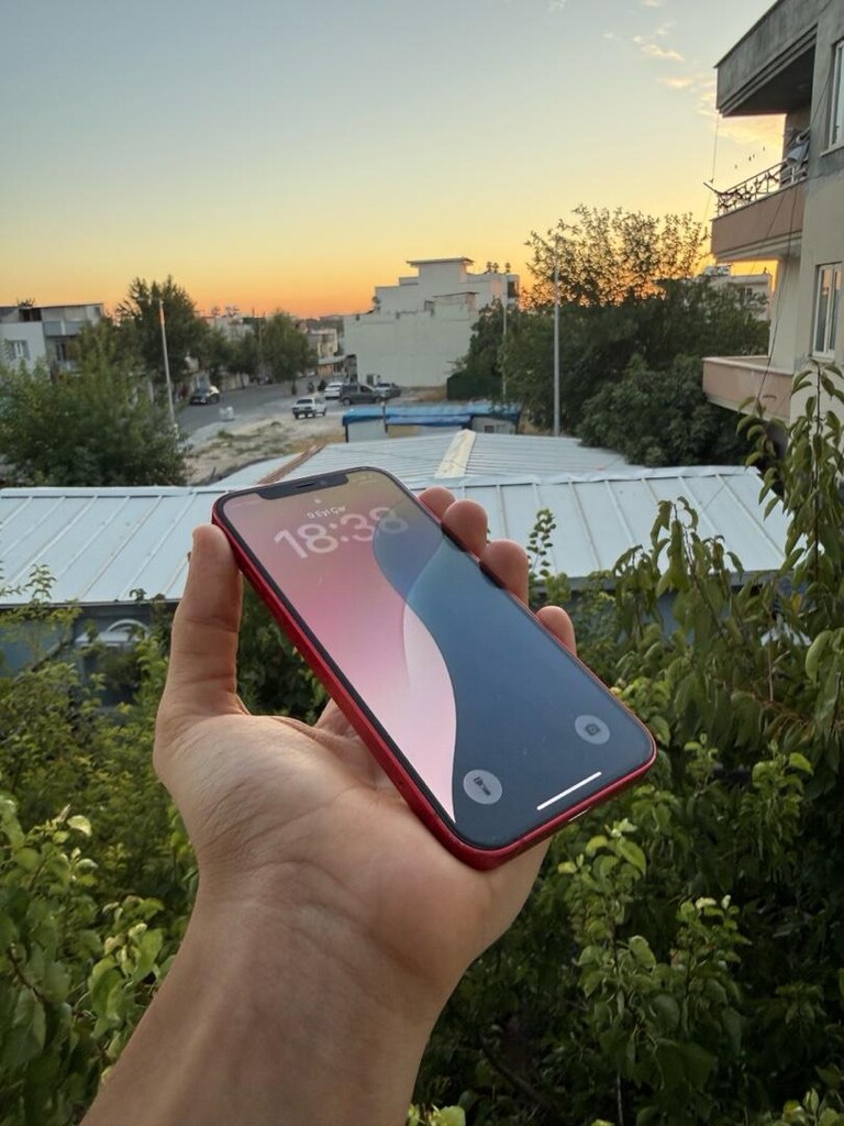 iPhone 12 kırmızı değişensiz,açılma tamir yok - 4