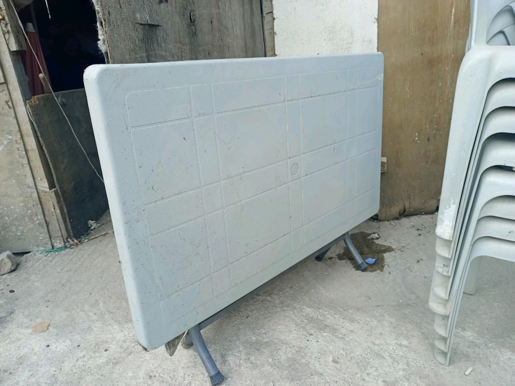 etkinlikler için ihtiyaç sahibine masa sandalye