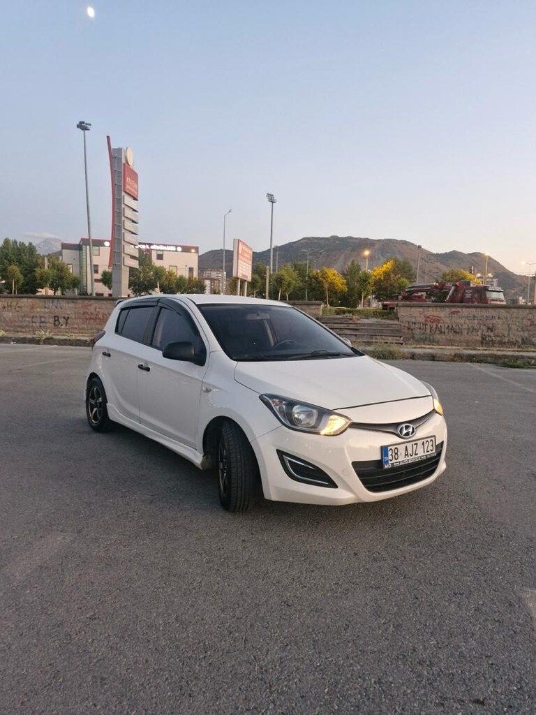 hyundai i20 2013 manuel dizel - 4
