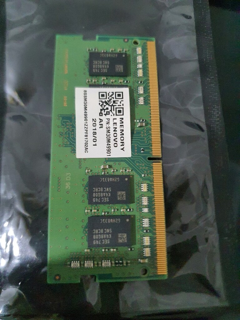 Samsung 8 GB DDR4 2400 MHz SODIMM Laptop RAM PC4-2400T - 2