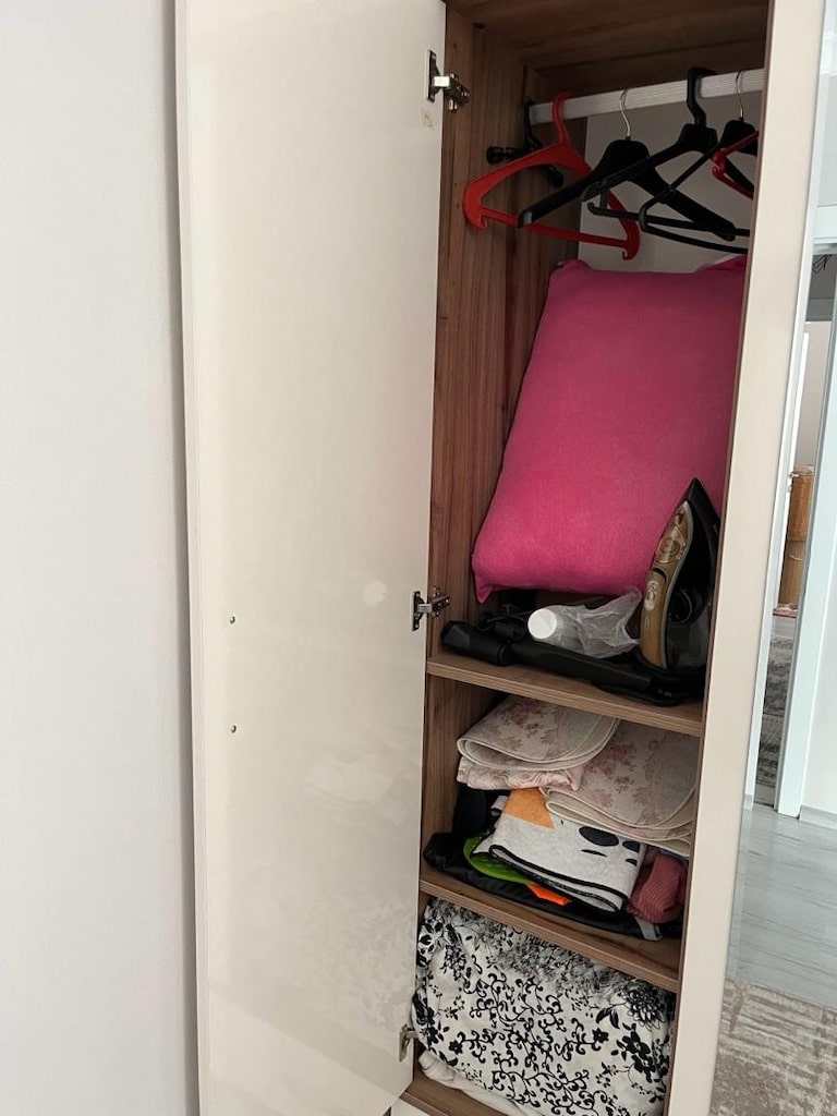 2 Adet 4 Kapaklı Aynalı Gardırop – Temiz Kullanılmış - 8