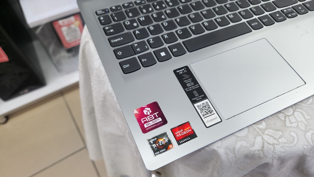 ABT BİLİŞİM – Lenovo IdeaPad 1Ryzen 5 5500U 8 GB 512 GB M.2 15.6" - 3