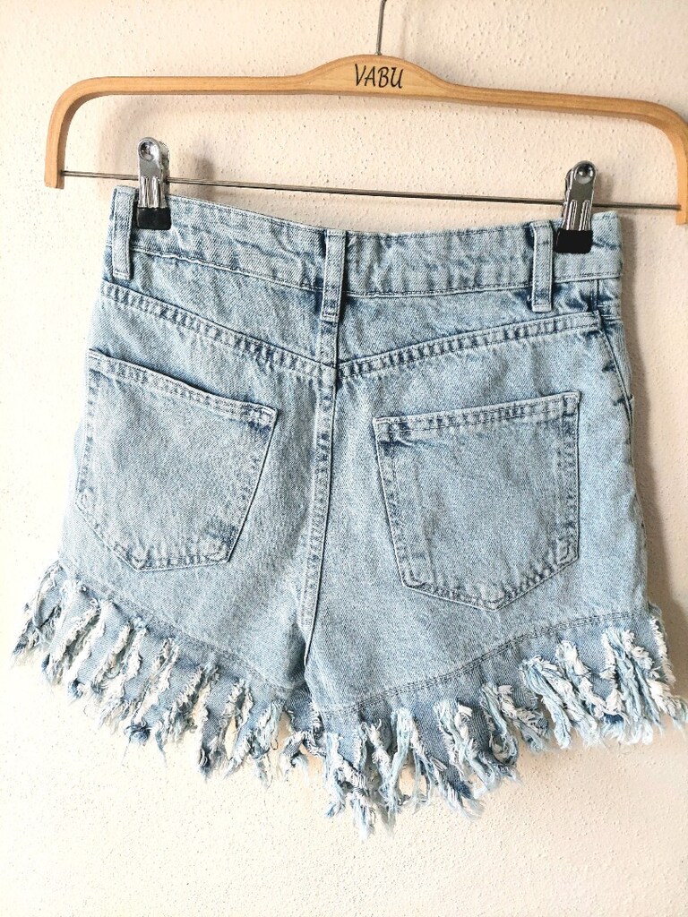 Trendyol Milla Püsküllü yüksek bel Jean mini şort - 5