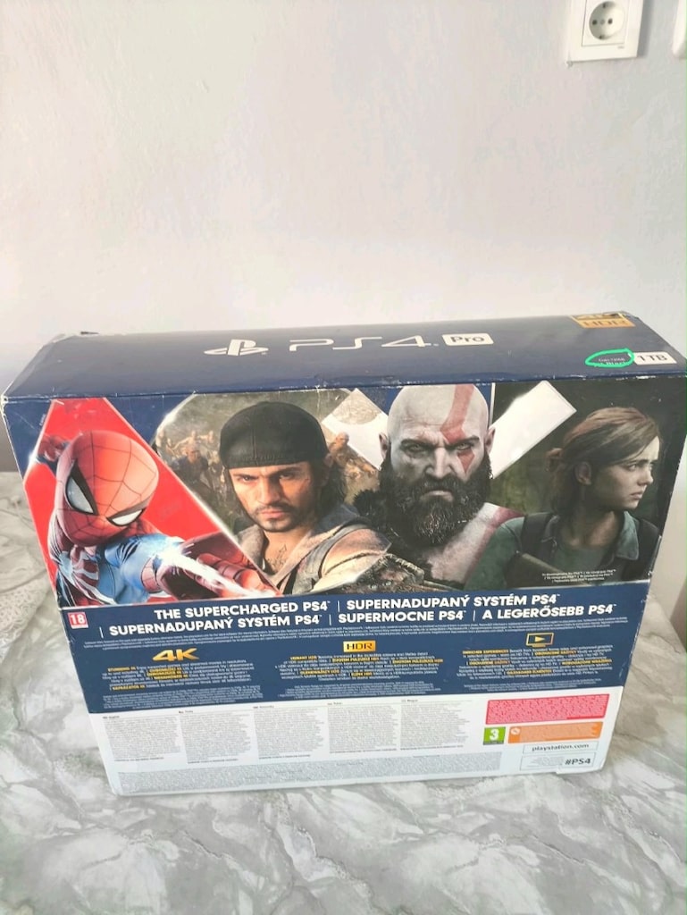 PS4 pro 2 kol - 4