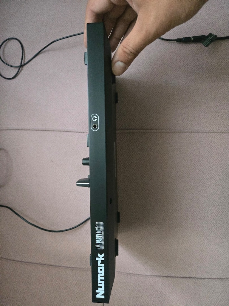 numark party mix dj controller - 3