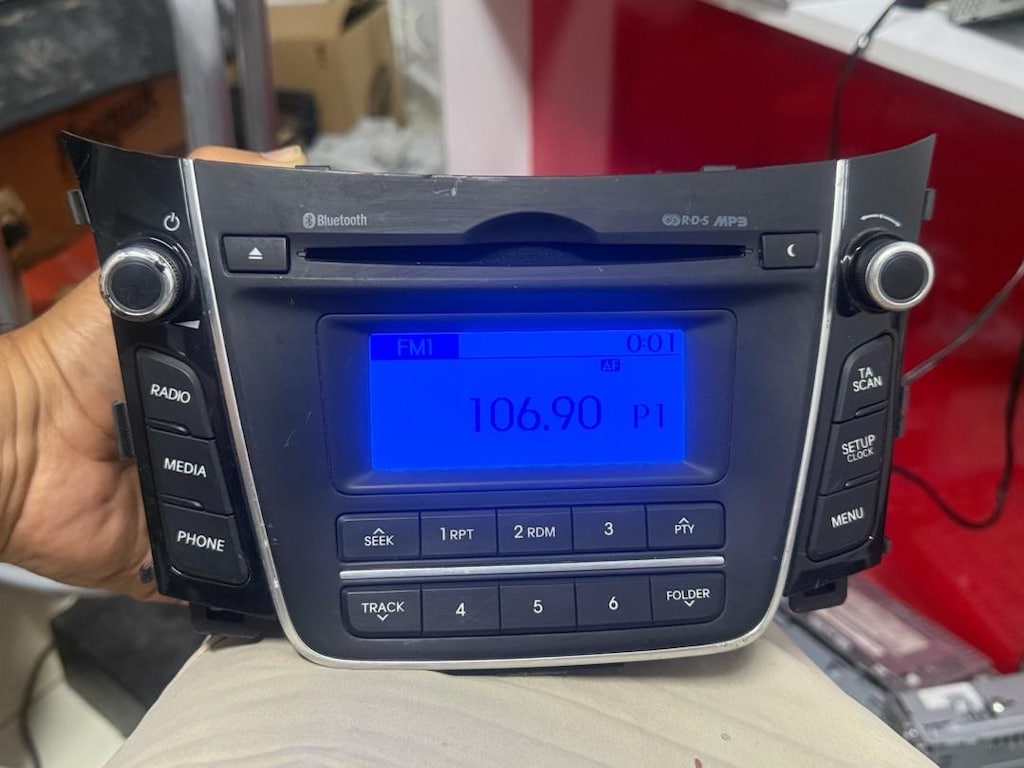 İ 30 Teyp Orjinal Bluetooth Cd Özellikli Temiz Cd De Çalışıyor Hyundai - 8