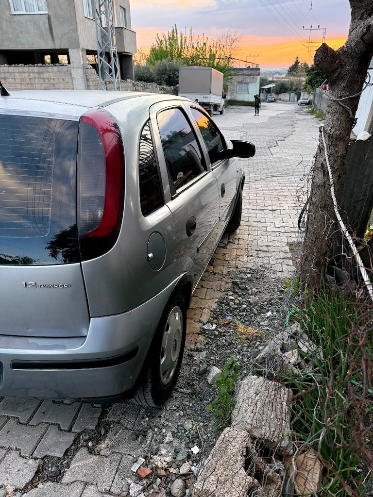 Opel Corsa - 2