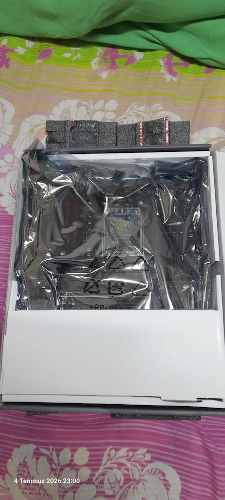 MSI B850 Tomahawk MAX WİFİ AMD DDR5 AM5 Anakart - 4