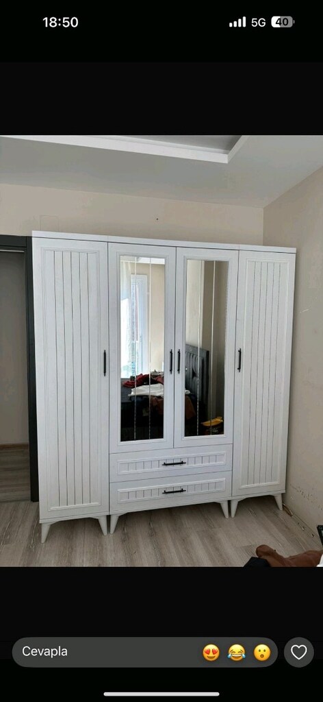 4 kapalı Elbise dolabı 180/200 cm'lik ölçü aynalı lüks modeli - 2