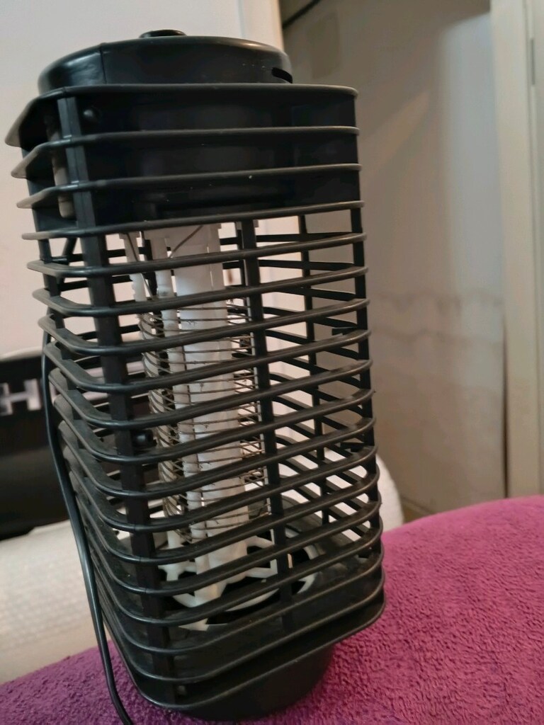 IŞIKLI ELEKTİRİKLİ SİNEK ÖLDÜRÜCÜ - 2