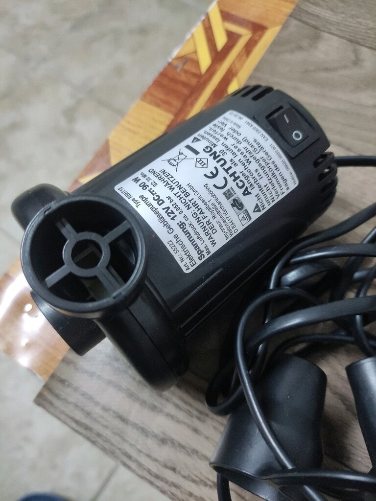 12V DC çakmaklık girişli 90W gücünde elektrikli hava şişirme pompası - 2