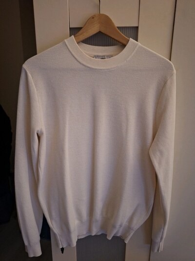 mango swetshirt