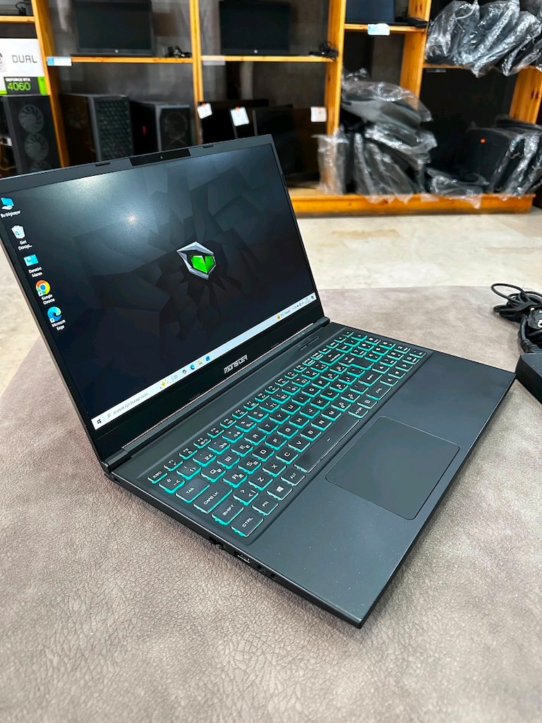 Monster Abra Intel i7 işlemci 16 GB RAM Nvidia 4 GB 512 SSD 1 TB - 8