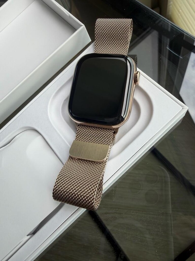 Apple Watch Series 11 GPS + Cellular, 42 mm Altın Rengi-SIFIR - 4