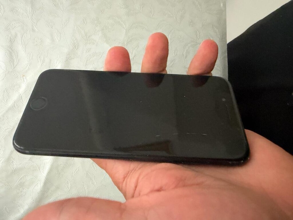 iphone SE sıfır pil iyi durumda - 7