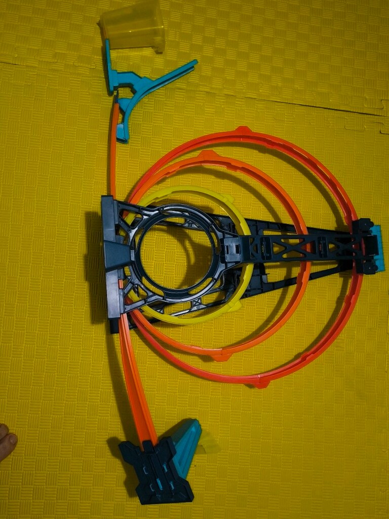 ORİJİNAL 11 ADET HOT WHEELS OYUNCAKLAR 1 -8 YAŞ ARASİ - 12