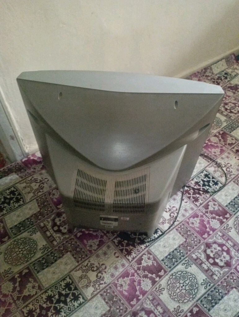 beko 70"tv arızalı - 4