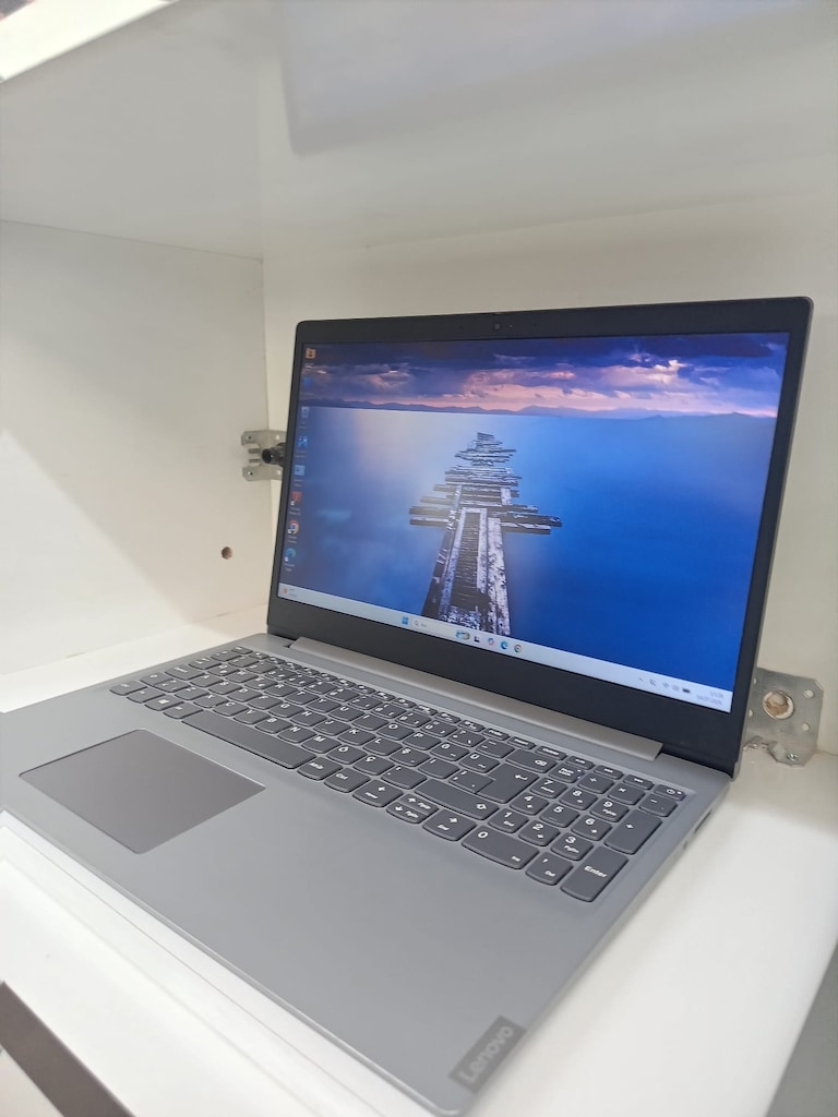 LENOVO İ5 8265U İŞLEMCİ 15.6" İNÇ + 2GB EKRAN KARTI + 8GB RAM LAPTOP - 3