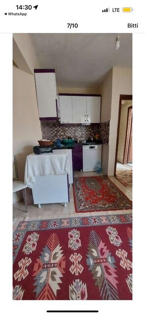 Köşeli mutfak dolabı
