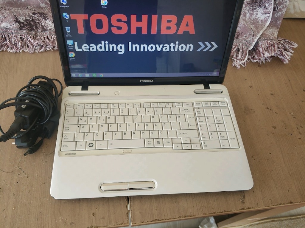 toşhiba i5 işlemci 6 GB rem var batarya sağlam temiz laptop - 4