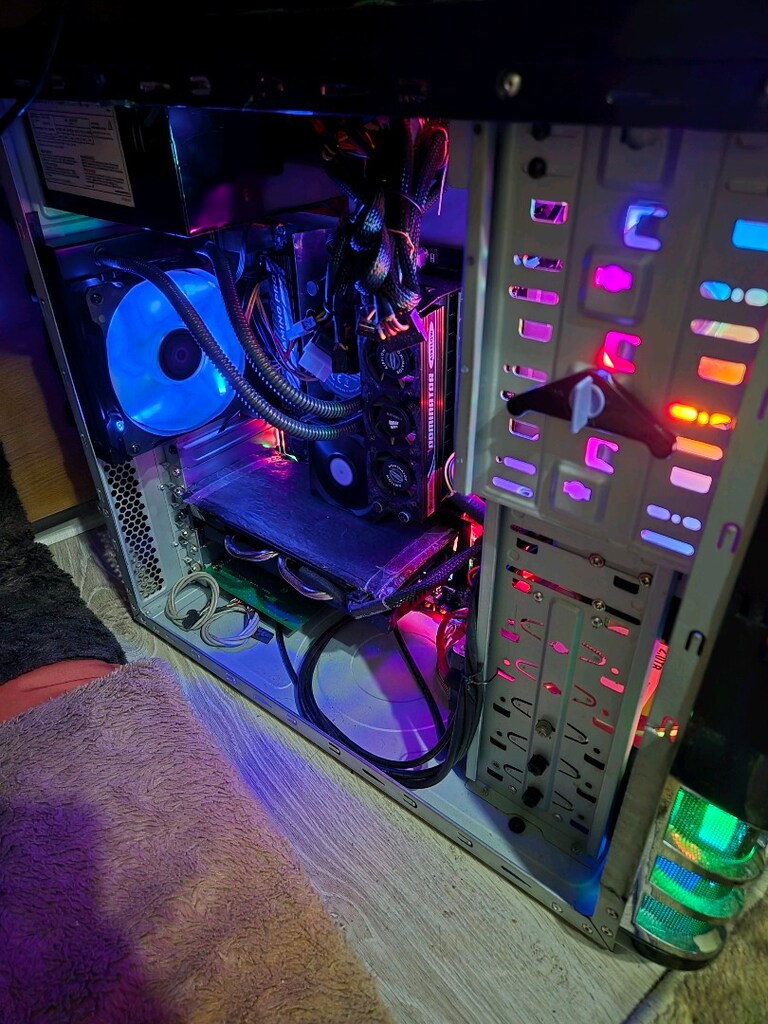 AMD FX (tm) -6100 six - 3.30 GHz NVIDIA GeForce GTX 950 2 gb - 3