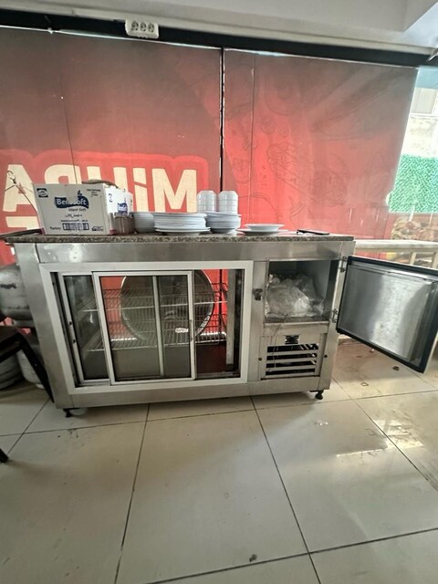 paslanmaz çelik tezgâh tipi soğutmalı servis/reyon dolabı