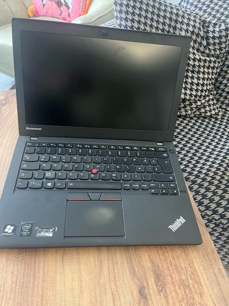 Sorunsuz Lenovo ThinkPad T550 i5 8GB RAM Laptop - 4