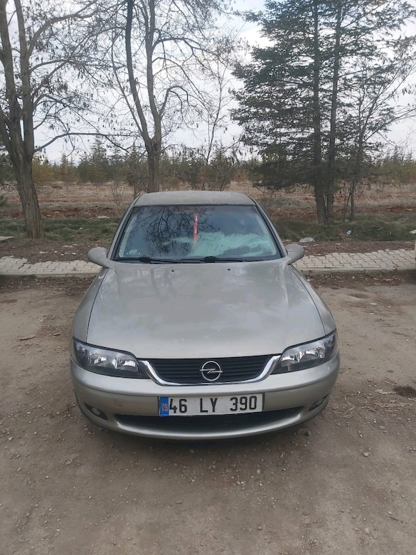 SATILIK TEMİZ OPEL VECTRA CD - 2