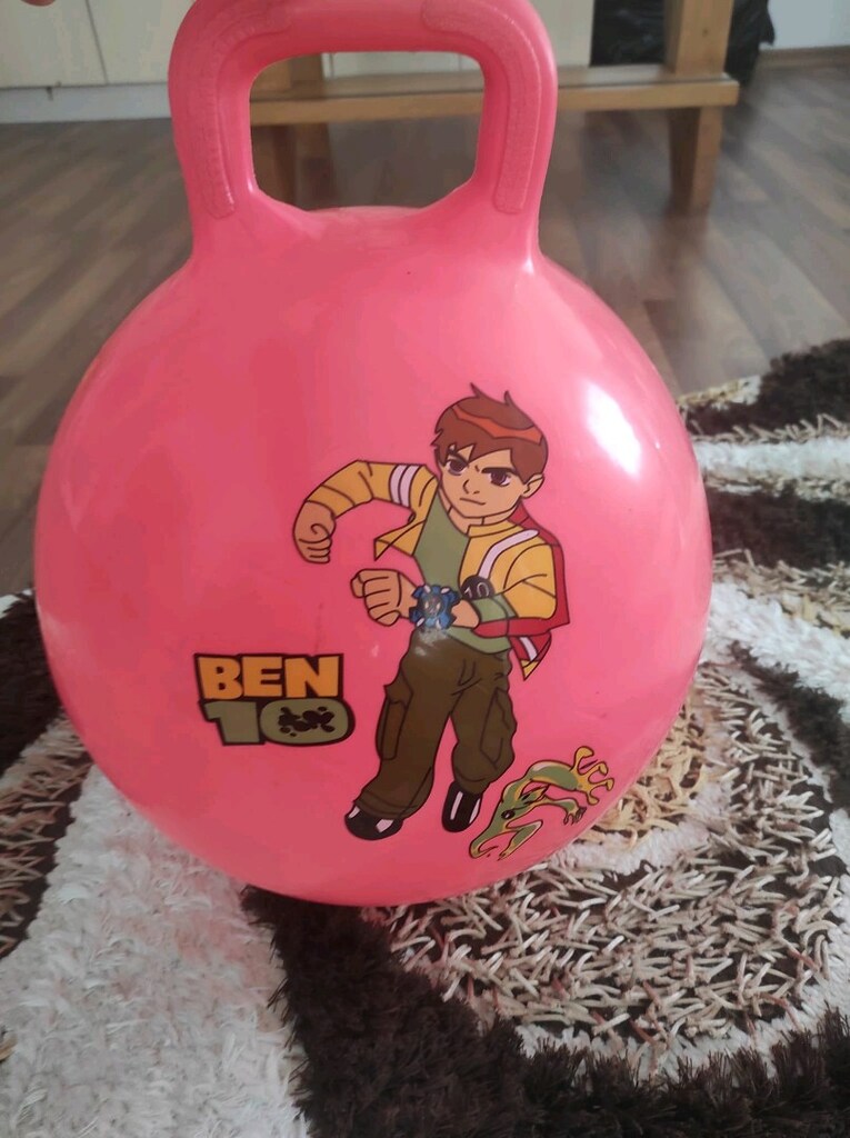 Ben10 zıplayan top- zebra at - 2