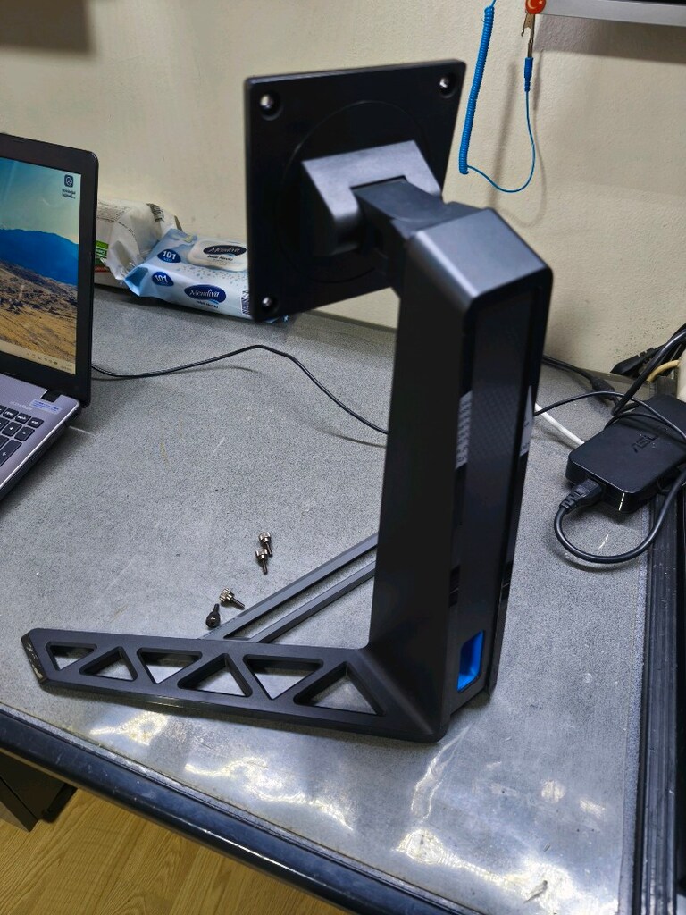 monitör ayağı asansörlü 360 donebilen Lenovo Legion çıkma - 4