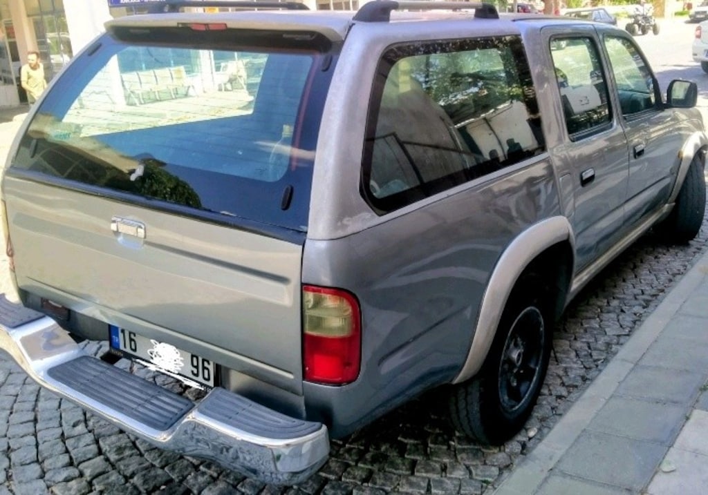 2005 model Hilux kamyonet - 3