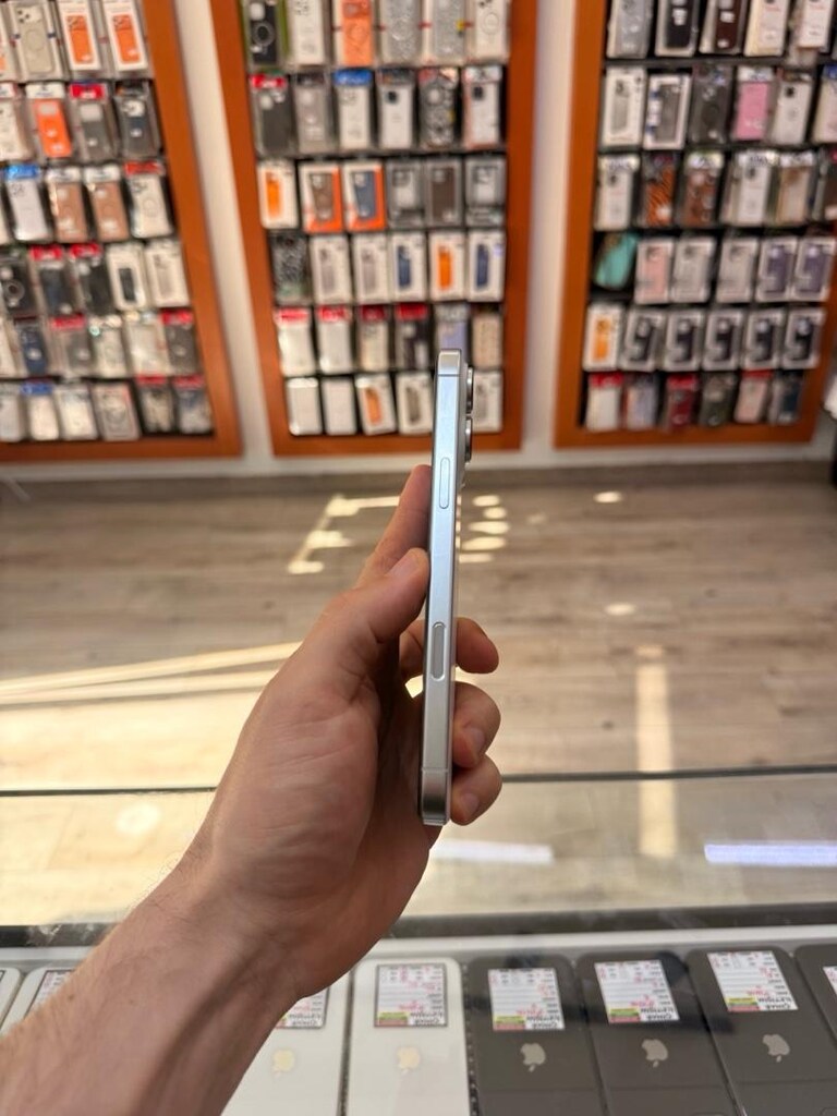 iPhone 16 Pro Max Silver 256GB YD - 4