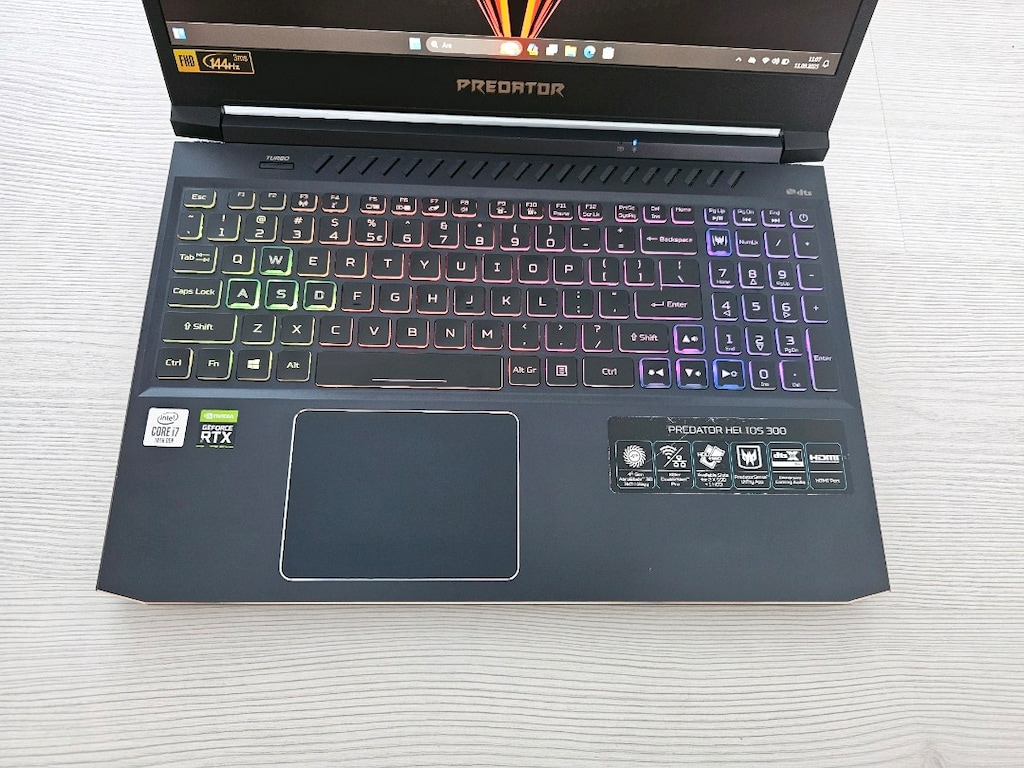 Acer Predator Helios 300 Rtx3060 i7 Laptop - 2